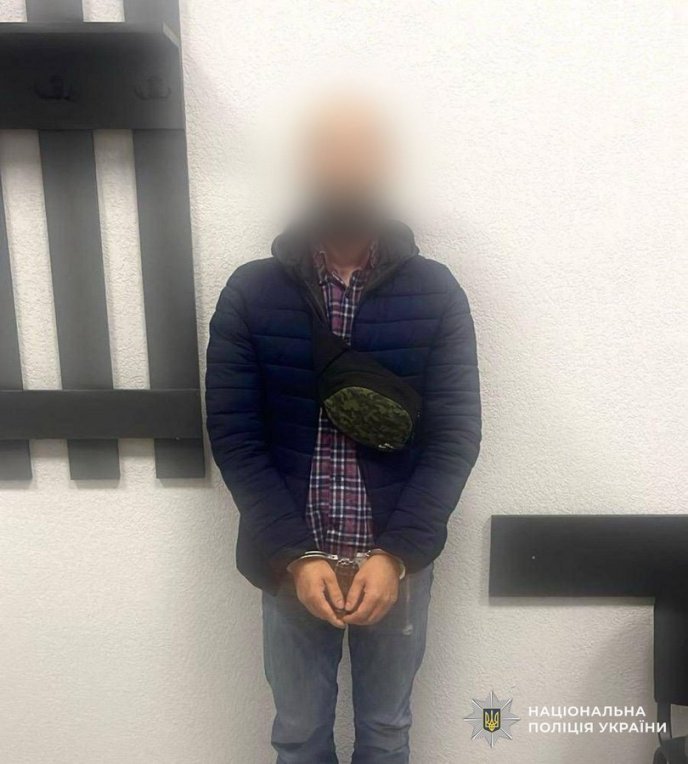 Поліцейські затримали закарпатця, який вистрілив у свого сусіда – 01 У Мукачеві чоловік вистрілив у сусіда