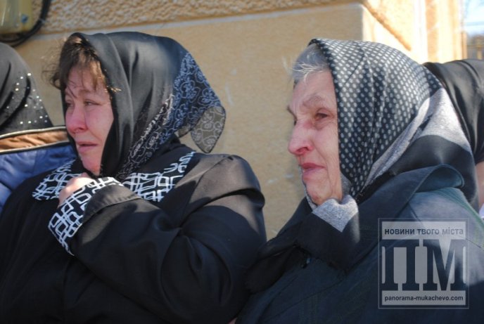 У Лавках попрощались із загиблим бійцем 128-ої бригади Ярославом Костем (ФОТОРЕПОРТАЖ) – 16