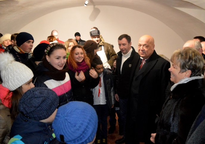 В Ужгороді стартував гастрономічно-колядницький фестиваль «Василля» – 09