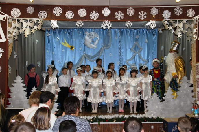 Вихованці Великоберезнянської школи-інтернат отримали подарунки від святого Миколая – 05