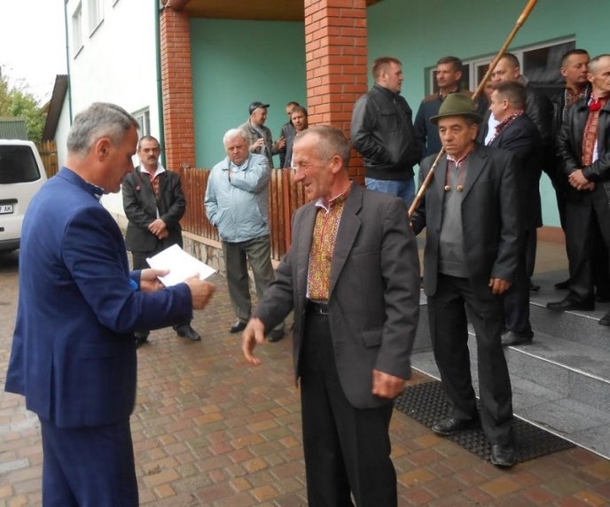 В Ясінях вівчарів проводжали на полонину – 04