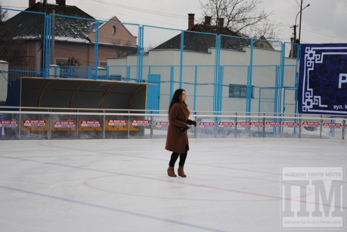 У Мукачеві урочисто відкрили льодову ковзанку (ФОТОРЕПОРТАЖ) – 18