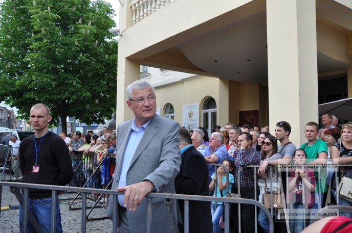 Петро Порошенко у Мукачеві презентував свою передвиборчу програму "Жити по-новому" (ФОТОРЕПОРТАЖ) – 28