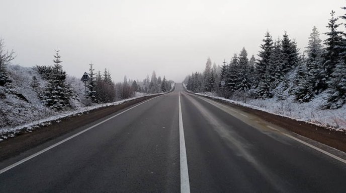 Перевал – у снігу: користувачі мережі милуються засніженими Карпатами – 06