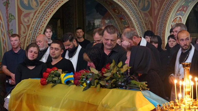 Поховали 35-річного закарпатця, який загинув на війні – 03