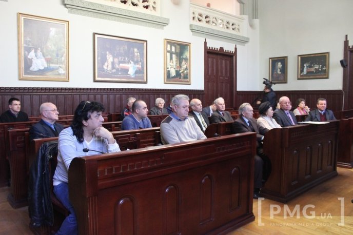 Частина русинів Мукачева продовжить війну за колишній Будинок вчителя – 01