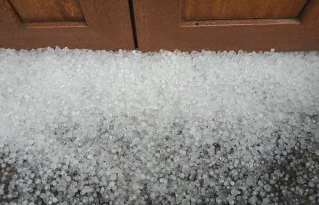 На Тячівщині вирувала негода. Деякі села накрило градом – 01