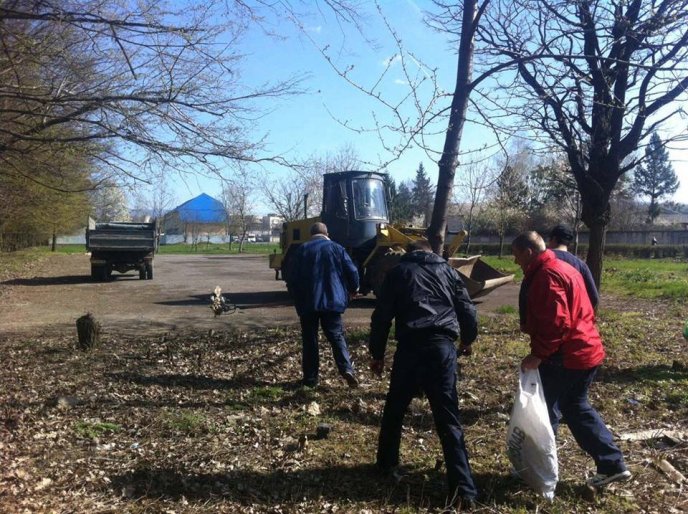 У Мукачеві триває місячник благоустрою – 03