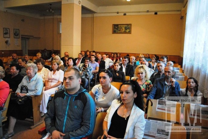 Мукачівські опозиціонери зібрались, щоб поговорити про День Конституції (ФОТО) – 07