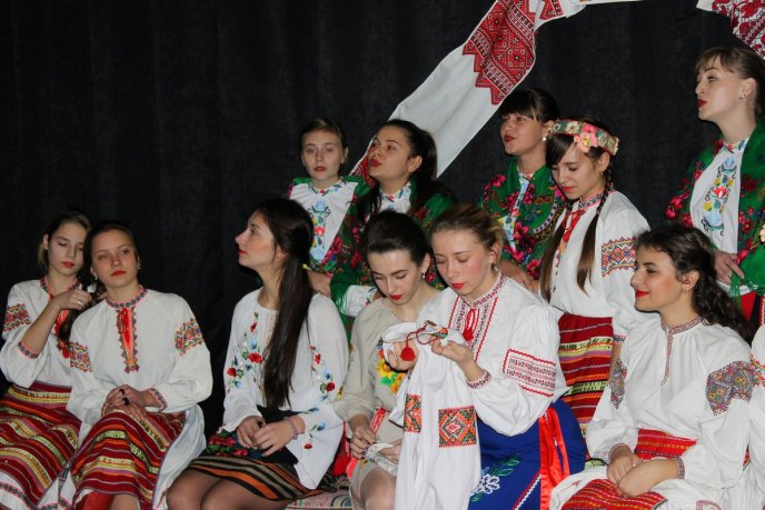 Ужгородські студенти влаштували "Андріївські вечорниці" – 01