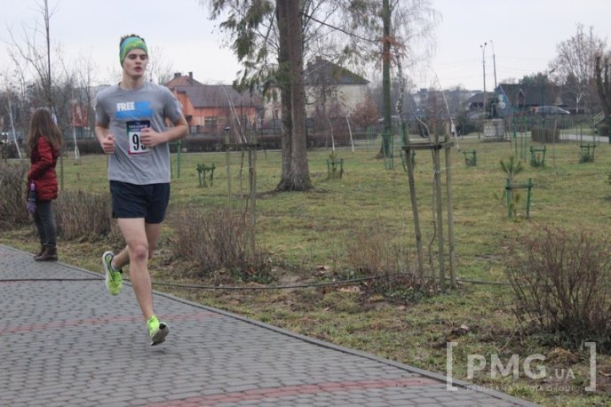 У мукачівському Парку Перемоги відбувся "Забіг закоханих" – 08