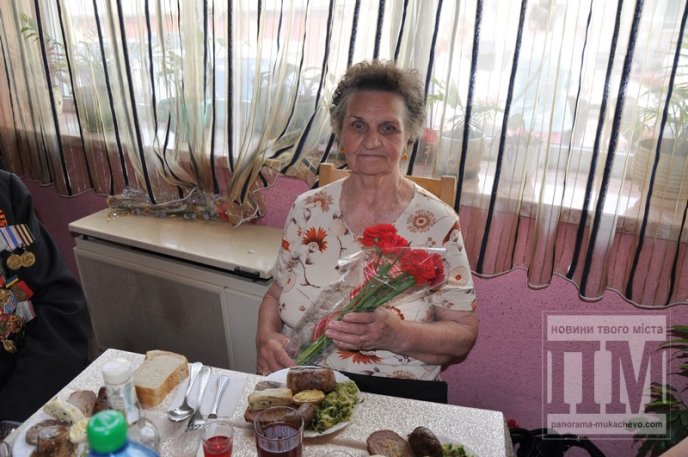 Мер Мукачева випив з ветеранами "фронтові" 100 грам (ФОТО) – 05