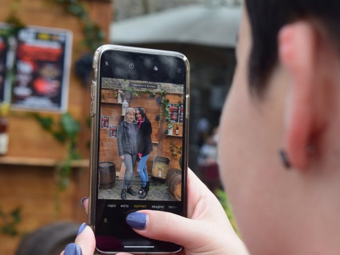 В Ужгороді триває фестиваль молодого вина “Закарпатське Божоле” – 33