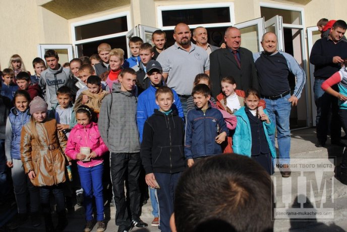 Презентація фільму "Іван Сила" у Мукачеві: повний зал, шквал оплесків та вигуки "Браво!" (ФОТО) – 07