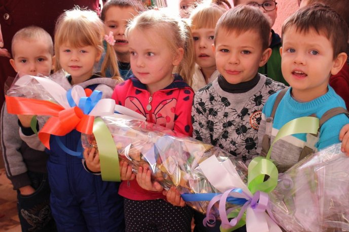 Учасники проекту "Все Закарпаття читає дітям" завітали до вихованців санаторію "Малятко" – 09