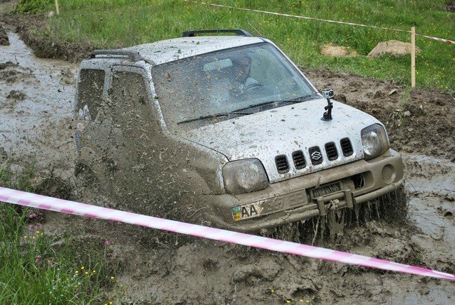 Позашляховики борзалися у багнюці на «Karpaty Trophy 2012» (ФОТО, ВІДЕО) – 09 Позашляховики борзалися у багнюці на «Karpaty Trophy 2012» (ФОТО, ВІДЕО) – 09