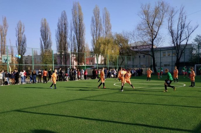 В Ужгороді відкрили новий спортивний майданчик – 04