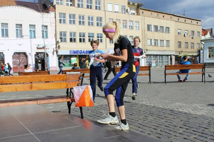 Ужгородом та районом бігають орієнтувальники на міжнародних змаганнях «Кубок Дружби - 2013» та чемпіонаті України з багатоборств (ФОТО) – 18