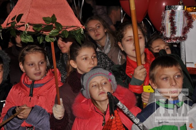 День Святого Мартина у Мукачеві: смачні наїдки, запашне вино і насичена культурна програма (ФОТО) – 45