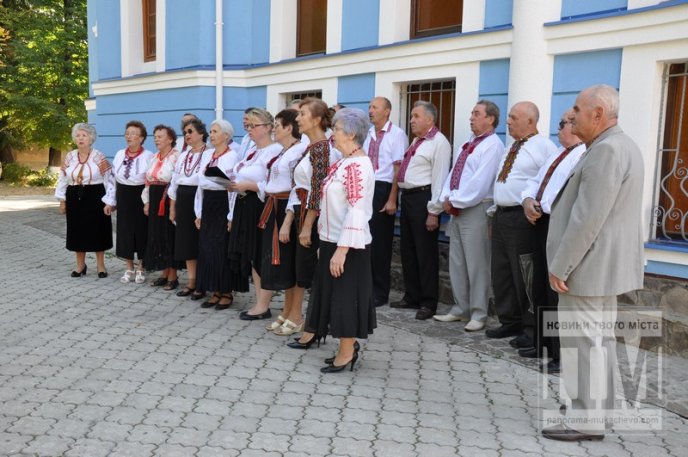 День Незалежності України у Мукачеві відзначили масштабним парадом вишиванок (ФОТОРЕПОРТАЖ) – 12