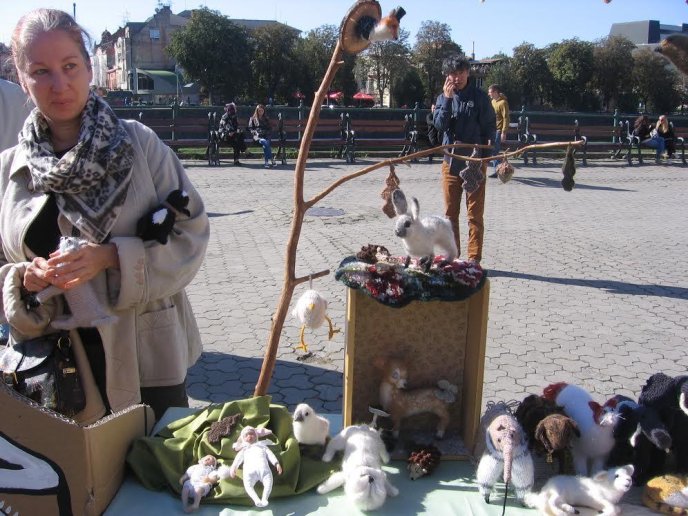 В Ужгороді стартував ляльковий ярмарок  – 02