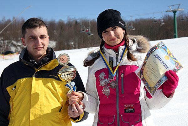 Закарпатські прокурори "взули" і держслужбовців обласного Пенсійного фонду, і працівників ОДА (ФОТО) – 13