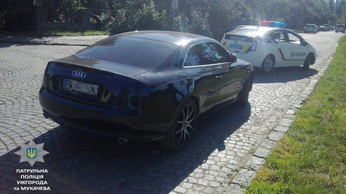 "Купив 5 днів тому за кордоном", – водій про крадений у Словаччині автомобіль – 01