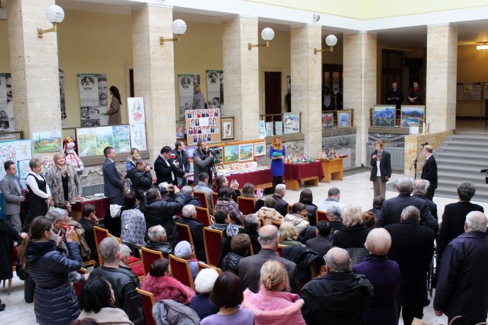 В Ужгороді відкрилась виставка робіт особливих закарпатців – 05