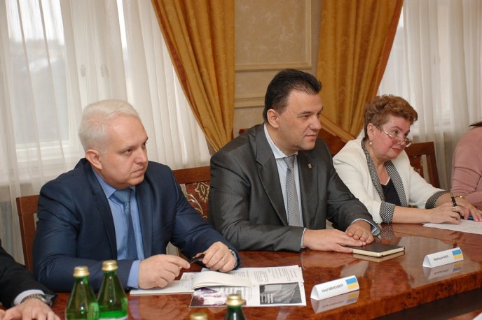 Голова облради Михайло Рівіс зустрівся з делегацією Місії ЄС – 06 Голова облради Михайло Рівіс зустрівся з делегацією Місії ЄС – 06