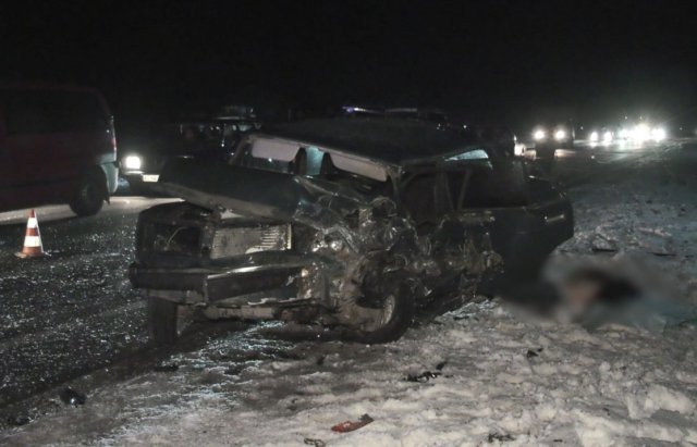 З’явилися фото і відео з місця моторошної аварії поблизу Мукачева – 03