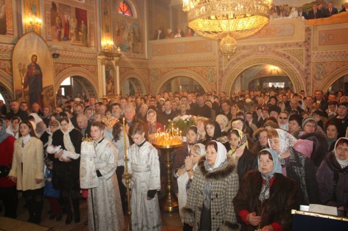 Владика Феодор звершив Різдвяне богослужіння в Мукачівському кафедральному соборі – 09 Владика Феодор звершив Різдвяне богослужіння в Мукачівському кафедральному соборі – 09