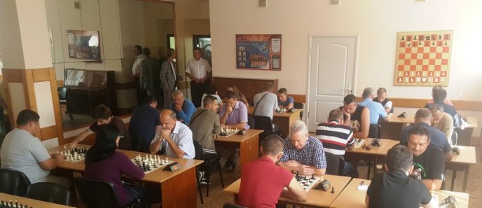 У Рахові відбувся міжрайонний командний шаховий турнір – 01