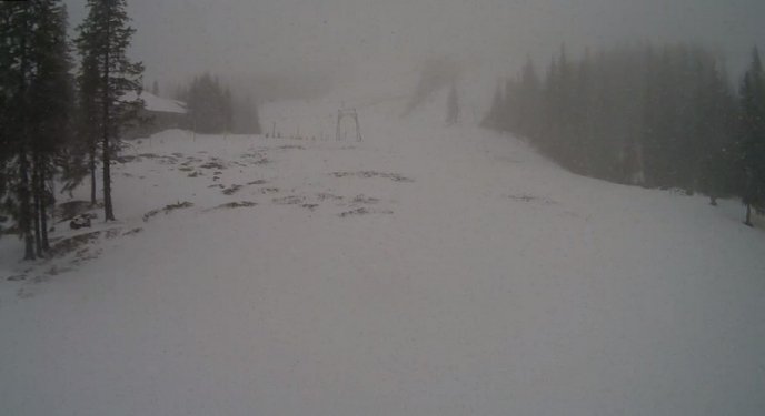 Драгобрат сьогодні замело снігом – 01