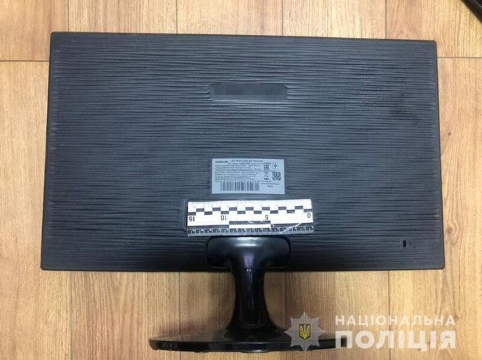 Серія крадіжок: чоловік 15 разів проникав до одного і того ж приміщення – 01