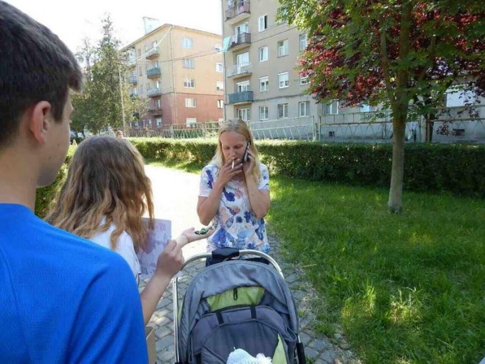 Школярі Мукачева провели антицигаркову акцію – 01