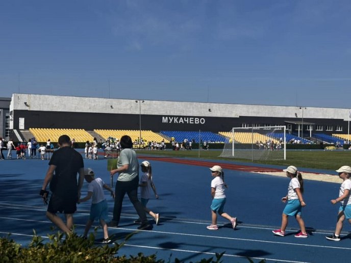 На стадіоні у Мукачеві відбулись Малі Олімпійські Ігри – 02