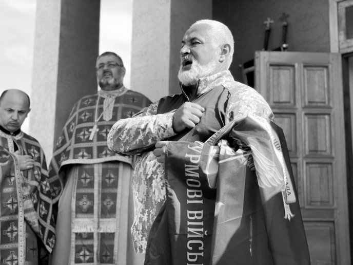 Мукачівщина провела в останню путь молодого військового – 07