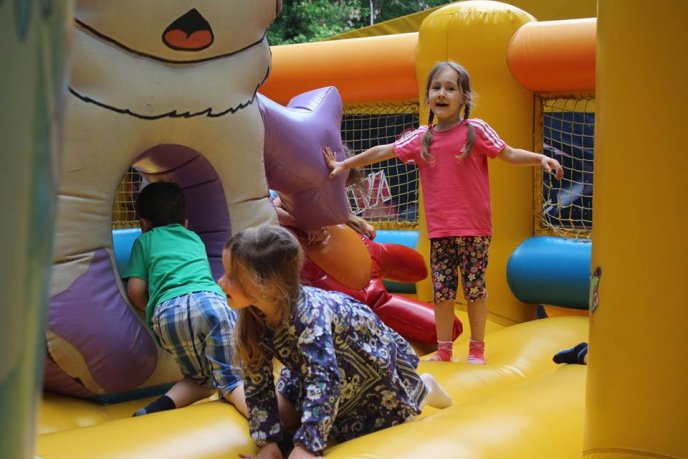 У Боздоському парку в Ужгороді розпочалося святкування Дня захисту дітей – 03