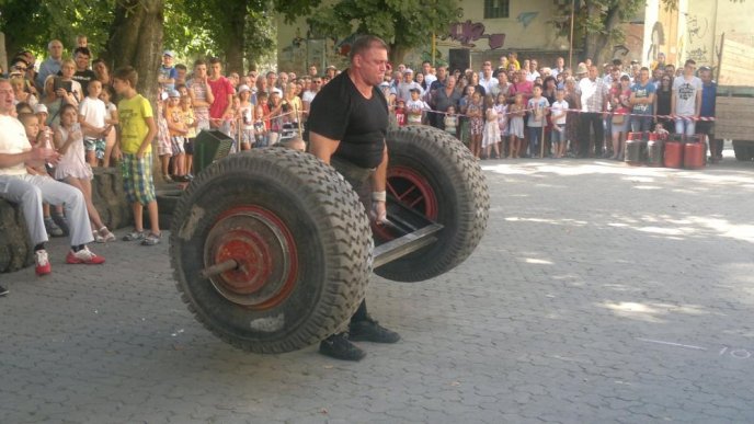 На Закарпатті відбувся турнір серед стронгменів "Карпатський медвідь" – 10