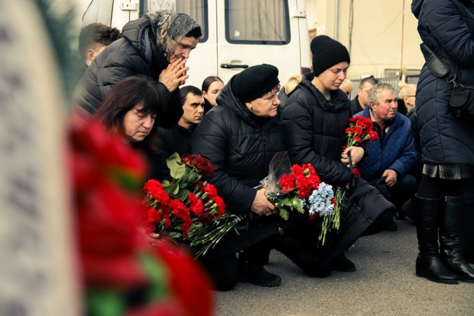 Влітку став на захист України: у Мукачівській громаді попрощались із Героєм – 02 Влітку став на захист України: у Мукачівській громаді попрощались із Героєм – 02