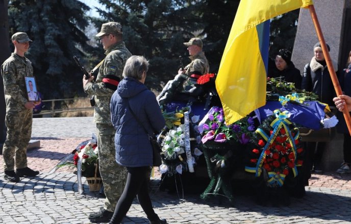 В Ужгороді поховали Героя, який загинув у перший день війни – 07