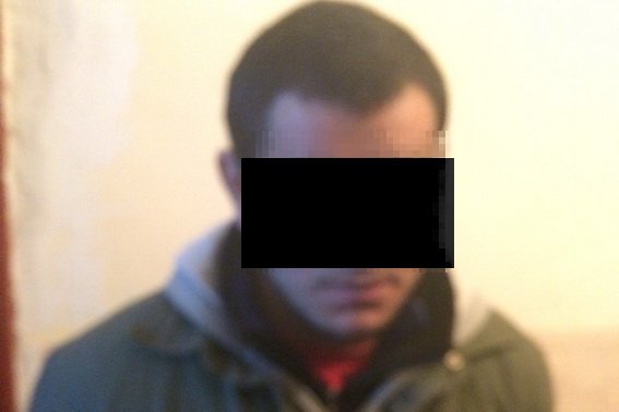 Поліцейські затримали трьох підозрюваних у побитті правоохоронців у Великому Березному – 02