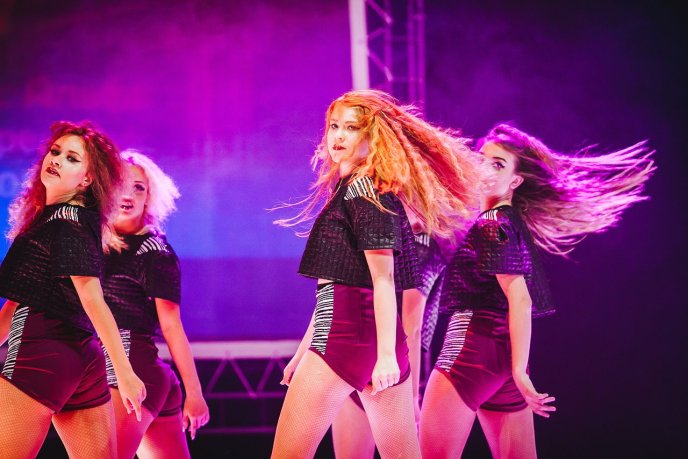 В Ужгороді студія сучасного танцю «Бліц» провела звітний концерт – 52