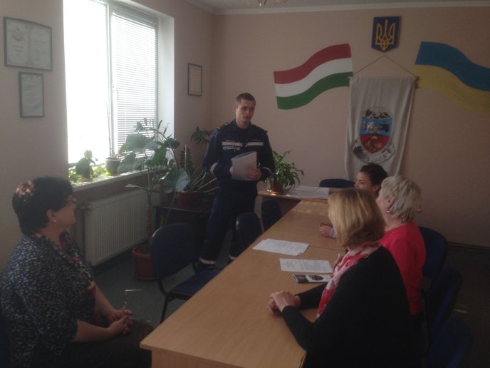 У Часлівцях, що на Ужгородщині, рятувальники провели пожежно-профілактичне відпрацювання – 01