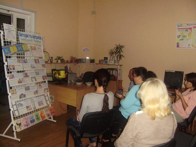 Мукачівцям у міській бібліотеці показали вітчизняний фільм "Трубач" – 05