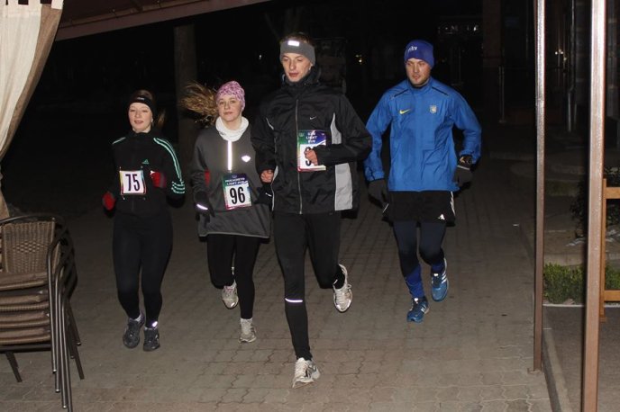 Мукачівські атлети влаштували "Забіг спозаранку" – 04