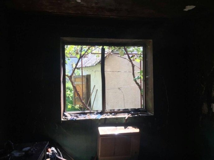 Смертельна пожежа на Виноградівщині: у будинку виявили труп господаря – 03