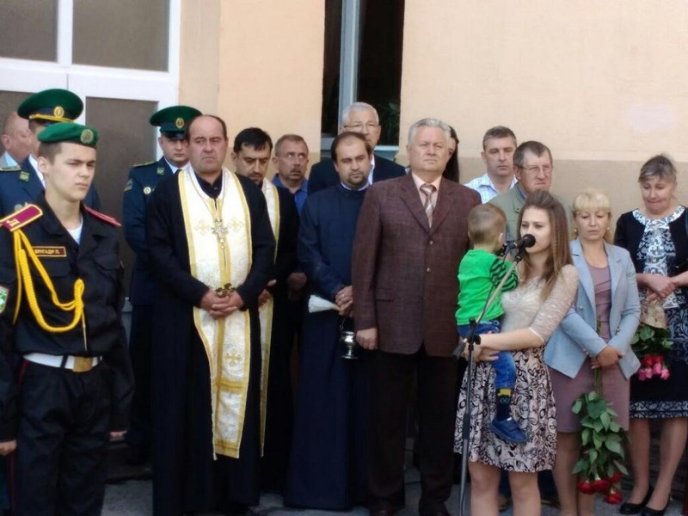 У Мукачеві встановили меморіальну дошку загиблим в АТО прикордонникам – 05