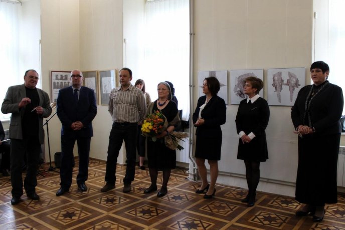 Український живописець та угорська художниця-графік представили свої картини в Ужгороді – 02