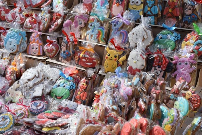 Багато м’яса, бограч, сири та мед: Берегово поринуло у винний фестиваль – 14